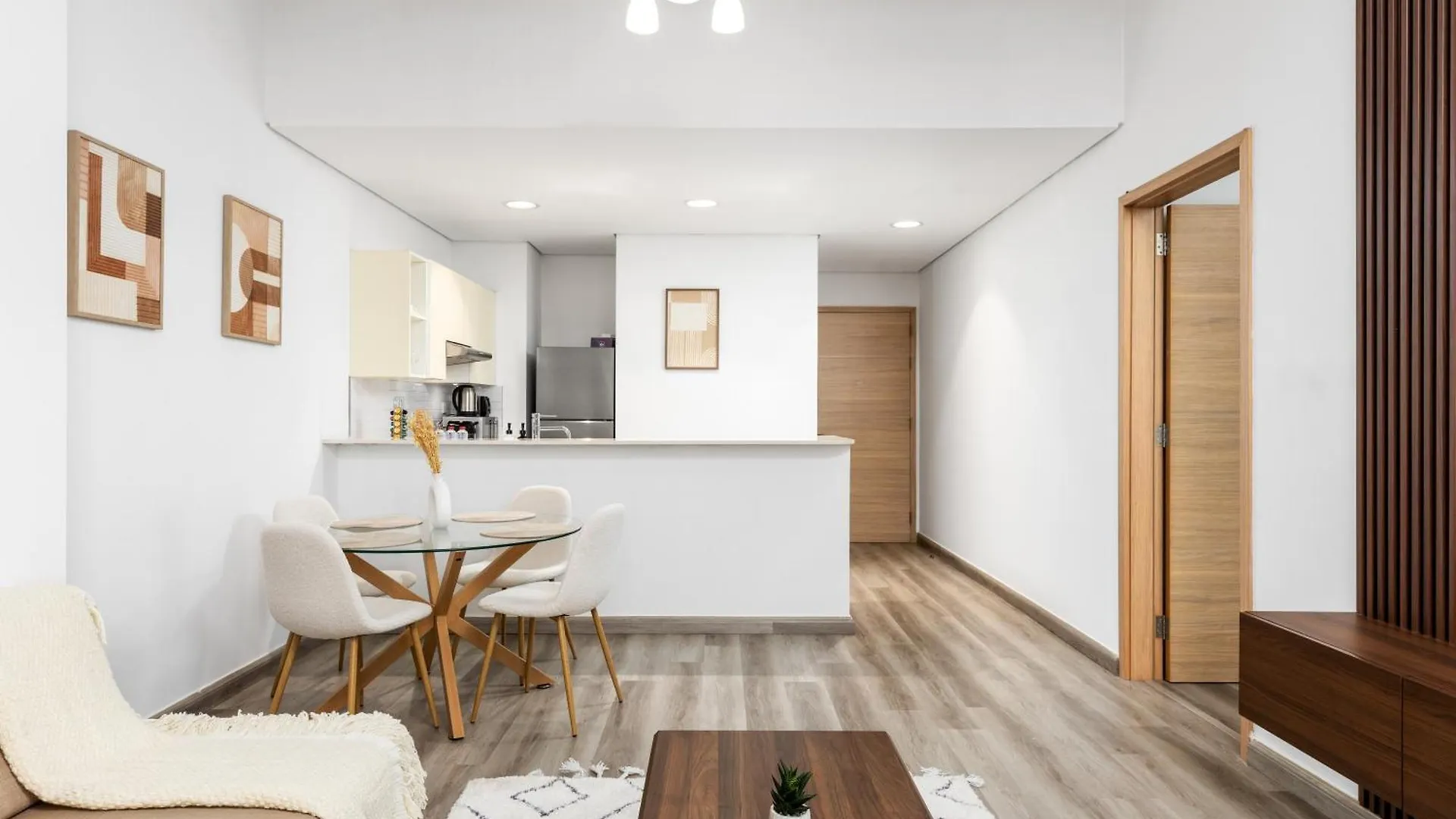Waves - Elegant 1Br Near Metro & Dubai Creek Harbour Apartment