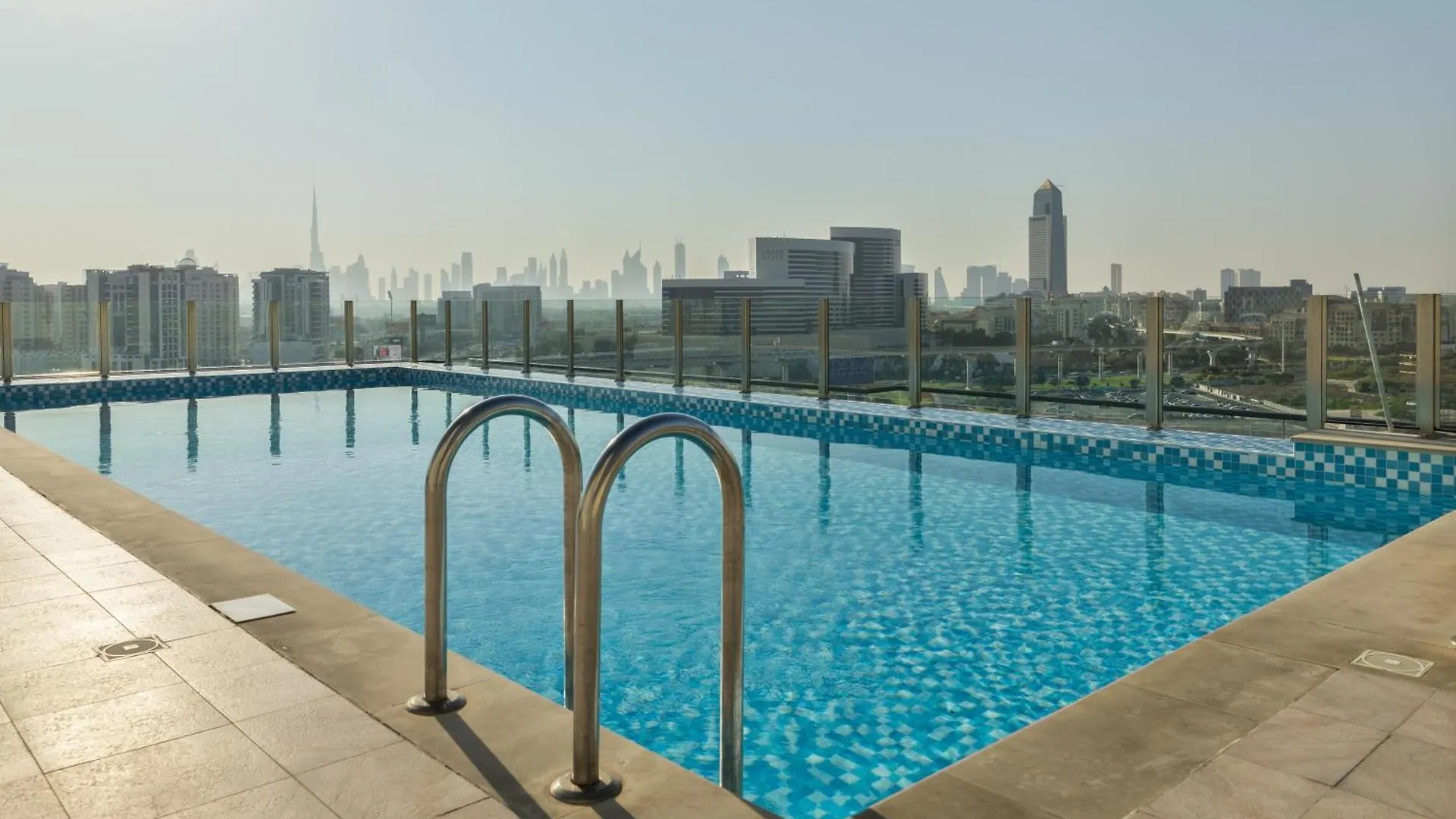 Waves - Elegant 1Br Near Metro & Dubai Creek Harbour Apartment