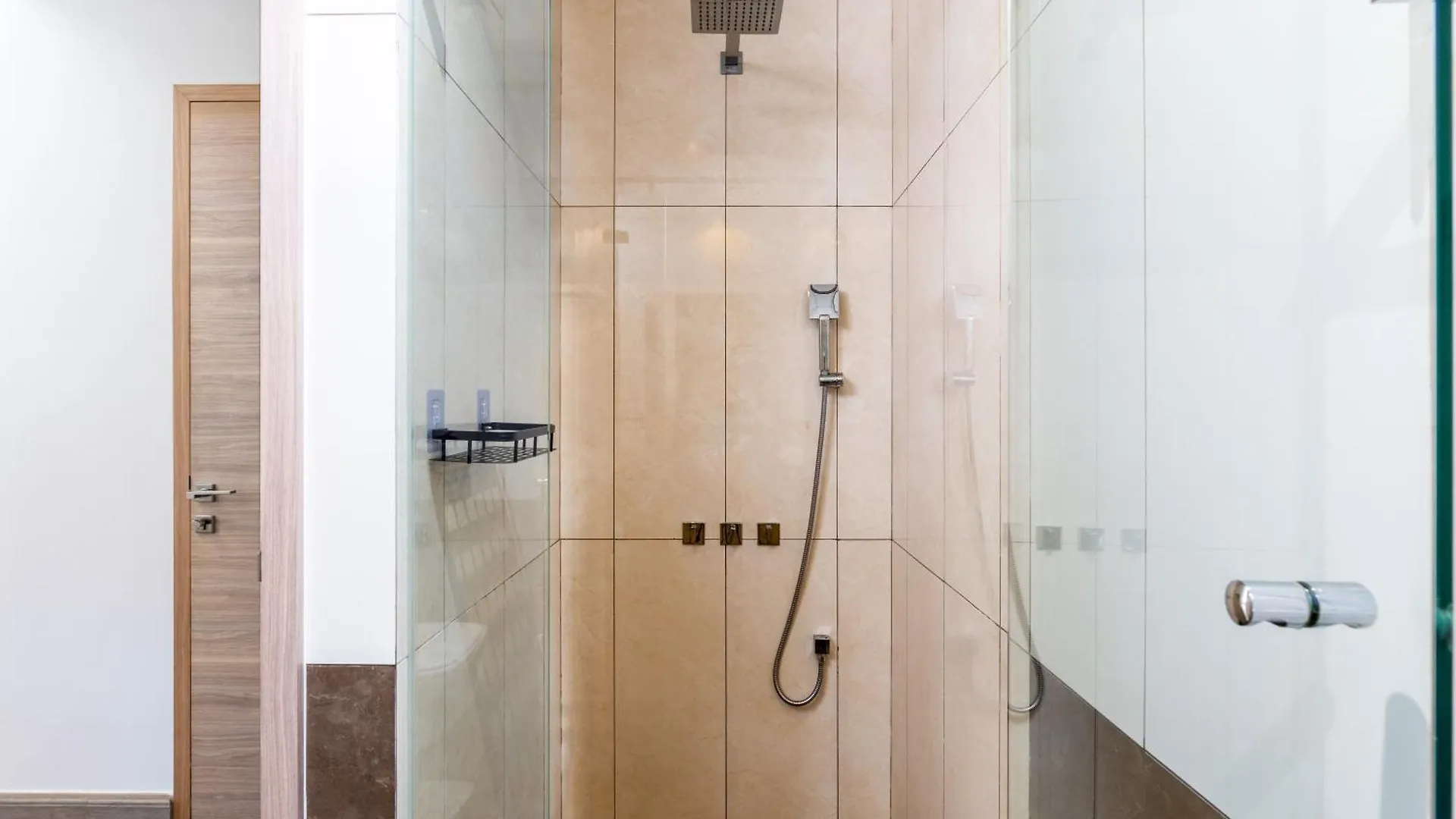 Waves - Elegant 1Br Near Metro & Dubai Creek Harbour Lägenhet 0*,  Förenade Arabemiraten