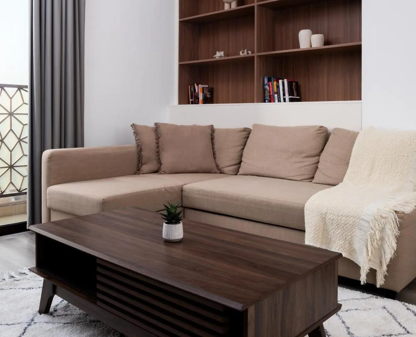 Waves - Elegant 1Br Near Metro & Dubai Creek Harbour Lägenhet